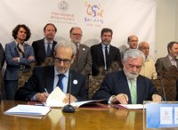 El rector de la USAL lamenta que no haya "mayor compromiso" presupuestario para el VIII Centenario