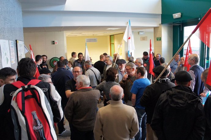 Pensionistas ocuparon las oficinas de la Seguridad Social en Vigo