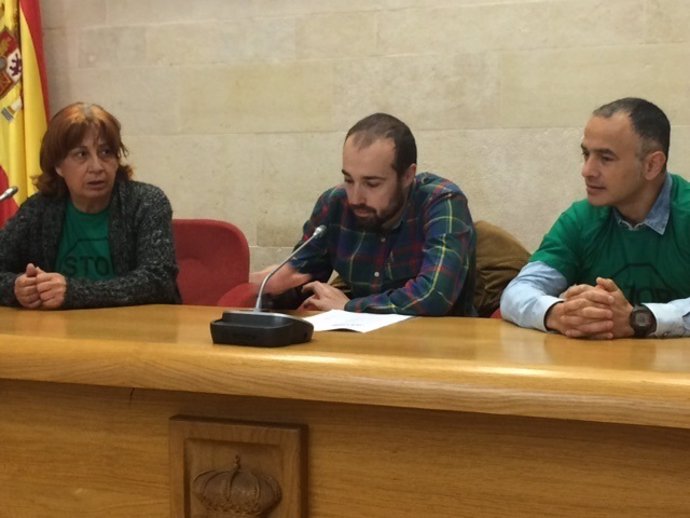 PAH presenta su ley de vivienda en el Parlamento de Cantabria