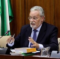 Maeztu pide "cerrar filas" ante el salario social y aboga por su regulación transitoria hasta aprobar la renta básica