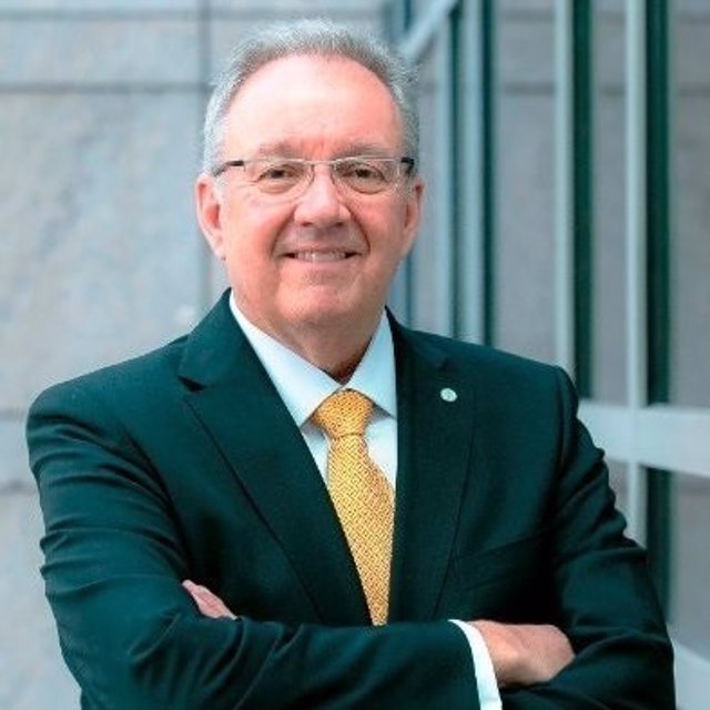 Theo Van der Loo, presidente de Bayer