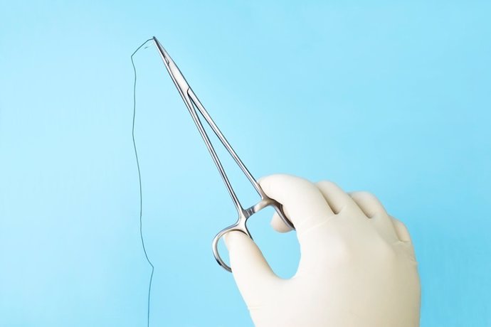 Sutura quirúrgica, coser en quirófano