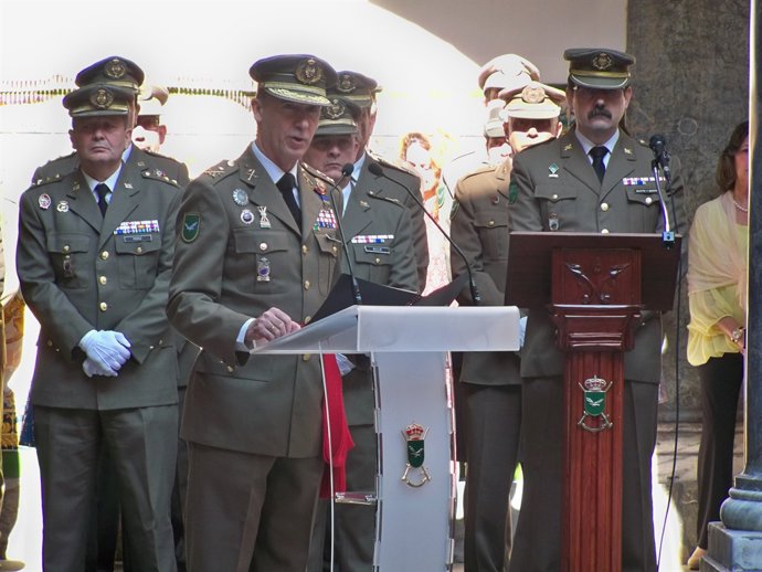 Inspector general de l'Exèrcit,tinent general Fernando Aznar Lladre de Guevara