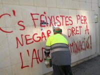 C's denuncia en los Mossos una pintada en su sede de Lleida que tacha al partido de fascista 