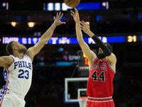 Mirotic acerca a los Bulls a 'play-offs' y Willy aprovecha la titularidad