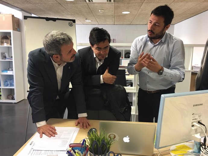 Jaume Collboni i Gerardo Pisarello a la incubadora de Barcelona Activa