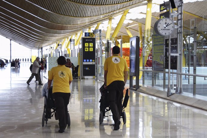 Servicio de Asistencia a personas con movilidad reducida en aeropuertos