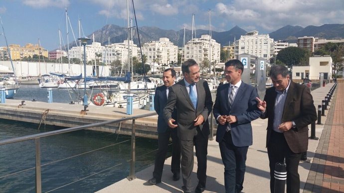 Felipe Lopez con José Bernal bajadilla puerto marbella turismo ampliación 