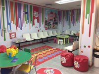 El Hospital de Basurto y Lilly instalan una zona de juegos educativa para niños con diabetes