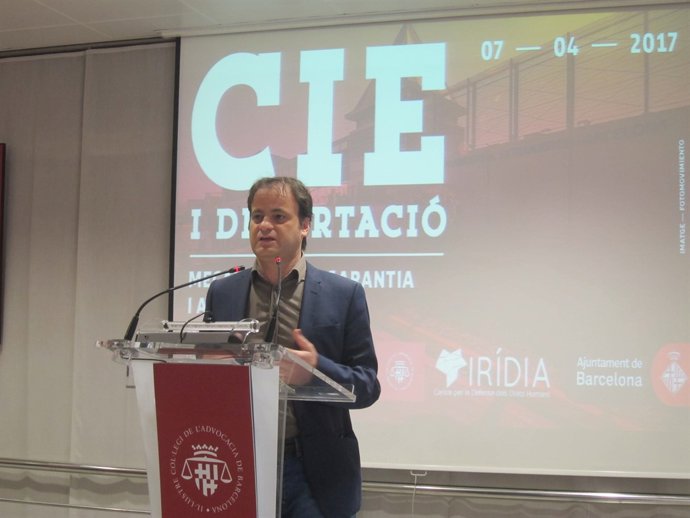  El Tinent D'Alcalde De Barcelona Jaume Asens                              