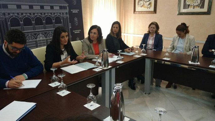 Catalina Madueño, en una reunión en Almonte (Huelva). 