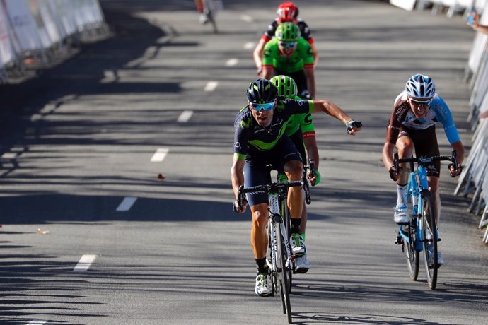 Valverde (Movistar) se lleva etapa y liderato en Arrate