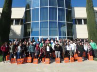 Alumnos del IES Sabina Mora de Roldán visitan Linasa dentro del proyecto Erasmus KA2
