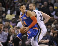 Marc Gasol vence a Willy Hernangómez y se medirá a Pau en los 'play-offs' por primera vez