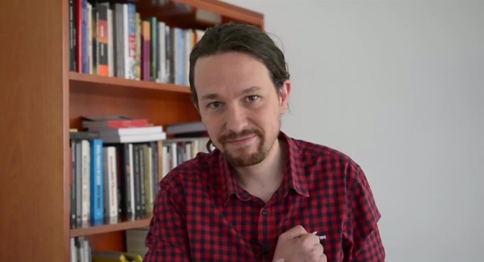 Fotograma del vídeo de Pablo Iglesias (Podemos) a la asamblea de los 'comuns'