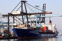 Piratas somalíes secuestran un buque portacontenedores