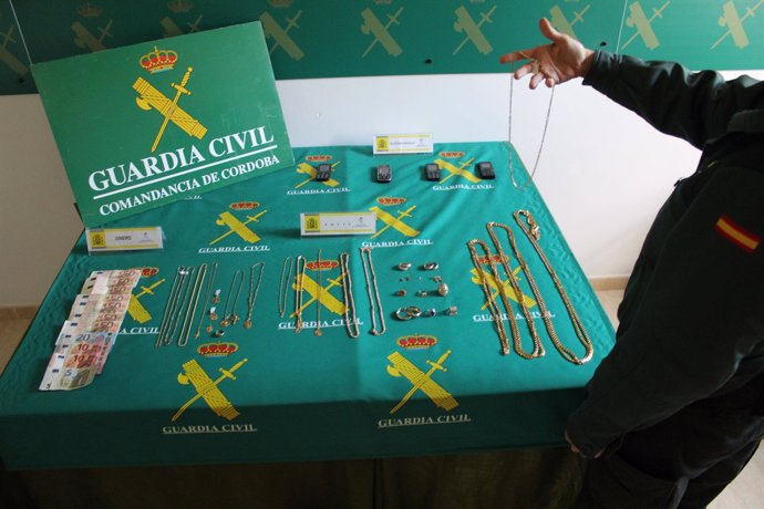 Joyas recuperadas por la Guardia Civil