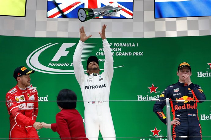 Lewis Hamilton Sebastian Vettel Max Verstappen China podio