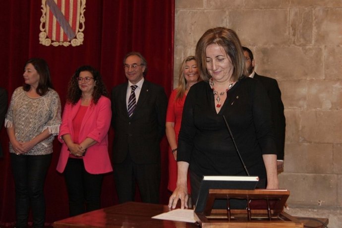 Fanny Tur toma posesión como consellera de Cultura