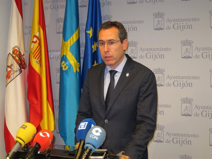 El portavoz del Gobierno local del Ayuntamiento de Gijón, Fernando Couto (Foro).