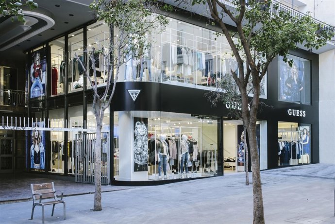 Guess tienda en Fuencarral 