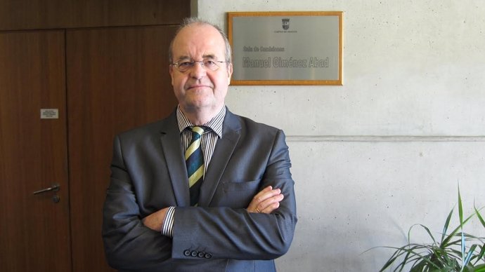 El catedrático de Economía Pública de la Universidad de Zaragoza, Julio López.