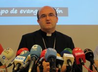 Munilla niega que la Iglesia estuviera en el desarme de ETA y dice que Zuppi asistió "por su cuenta y riesgo"