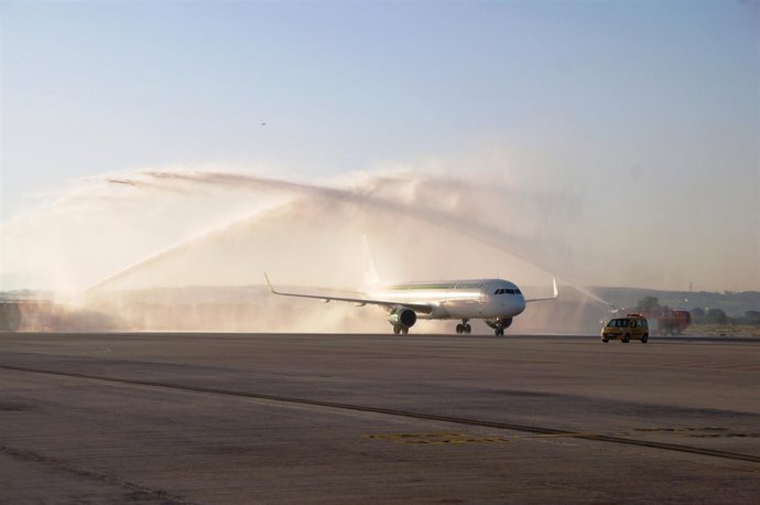 El aeropuerto de Jerez bautiza la nueva ruta con Zúrich