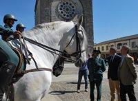 Dos gendarmes se incorporan al dispositivo de seguridad del Camino junto a agentes motorizados y caballería