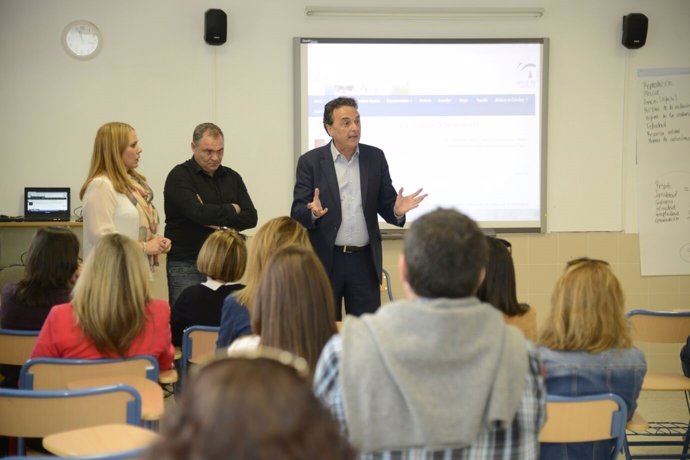 IES concha méndez ampliación pepe ortiz alcalde Torremolinos PSOE pinillo profes