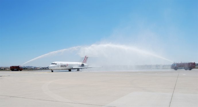 El primer vuelo de Volotea llega a Alicante desde Marsella