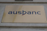 Ausbanc manipuló fotografías para reclamar 20.000 euros a La Caixa por un evento que no patrocinó