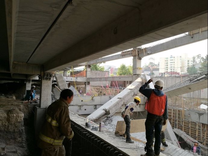 Derrumbe en una obra en el suroeste de Ciudad de México