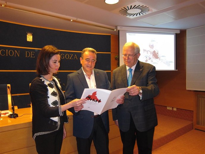 Sánchez Quero, Llanas y Ladrero han presentado hoy el informe elaborado por DPZ