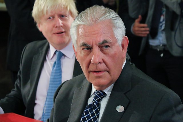 El secretario de Estado de EEUU, Rex Tillerson, con Boris Johnson