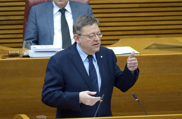 Puig en la tribuna de las Corts