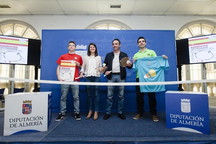 Los mejores jugadores de bádminton sub-19 y parabádminton estarán en Almería.
