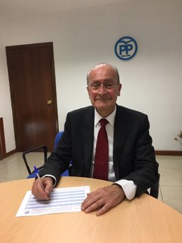 Francisco de la Torre firma el aval para Elías Bendodo para presidente del PP 