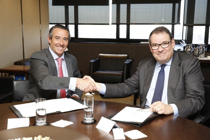 J.A.Alcaraz (CaixaBank) i J.Molas (Cehat)