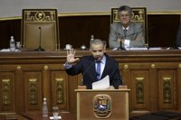 El cantante venezolano Nacho denuncia la fuerte represión policial durante la marcha opositora