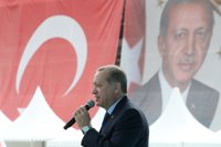 Erdogan asegura que el voto en el extranjero para el referéndum constitucional se ha disparado