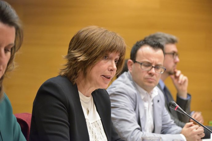 Empar Marco en las Corts