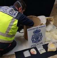 Intervenidos 1.358 gramos de 'speed' en una vivienda de Fuengirola (Málaga)
