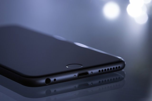 L'iPhone 8 podria canviar el Touch ID per un escàner de reconeixement facial