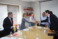 Fomento y Cruz Roja colaboran para mejorar los planes por contaminación marina accidental en los puertos de la Región