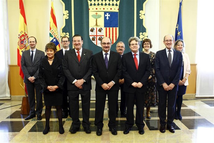 El presidente de Aragón y los nuevos miembros del Consejo Consultivo