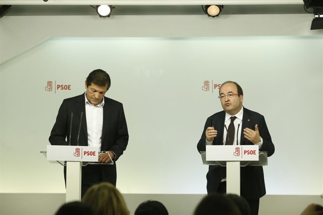 Roda de premsa de Javier Fernández i Iceta a la seu del PSOE