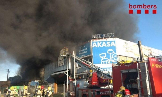 Incendio en una nave de reparación de autobuses de Palafolls