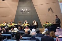 Los empresarios que viajaron con el Rey Felipe a Arabia Saudí se pagaron su vuelo y hoteles