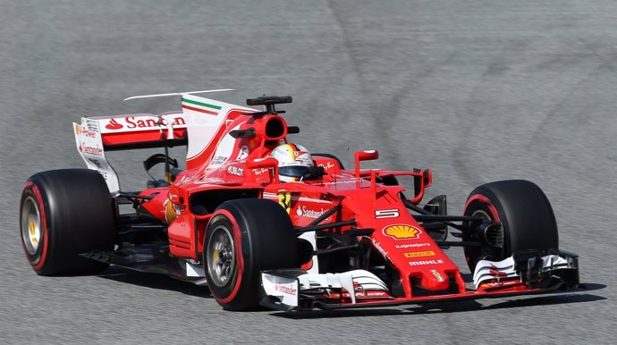 Sebastian Vettel en los test de Montmeló